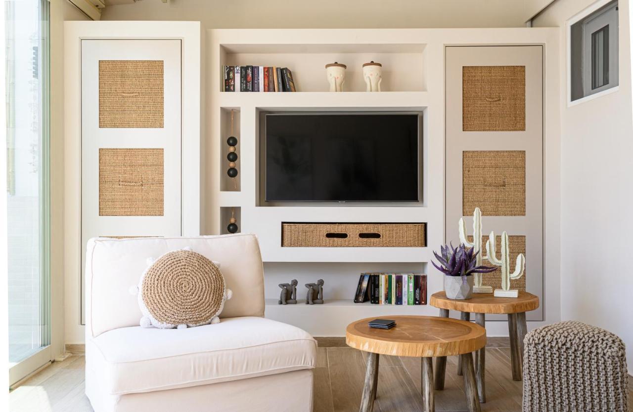 Fiorela'S Casa- A Stylish Loft Apartment In The Heart Of Preveza Exterior foto