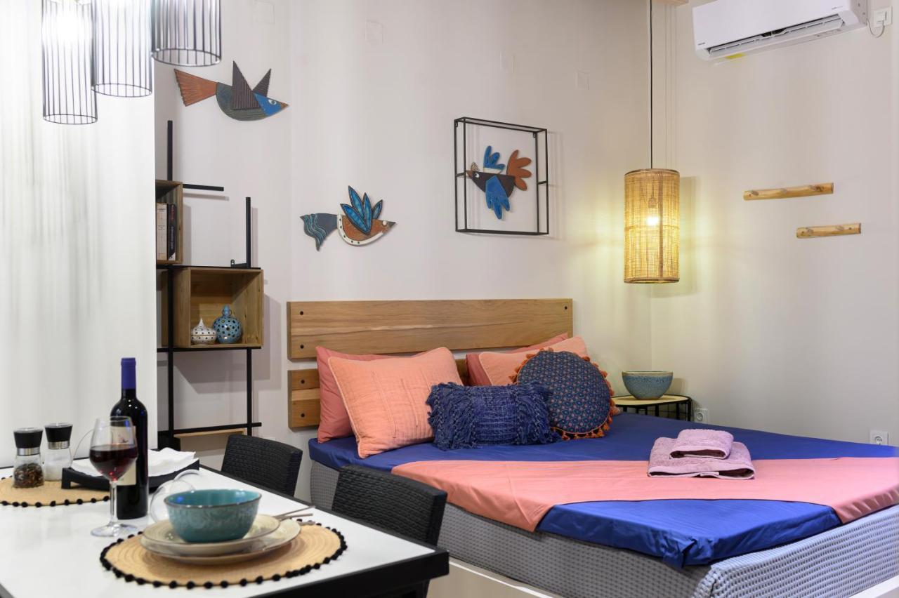 Fiorela'S Casa- A Stylish Loft Apartment In The Heart Of Preveza Exterior foto